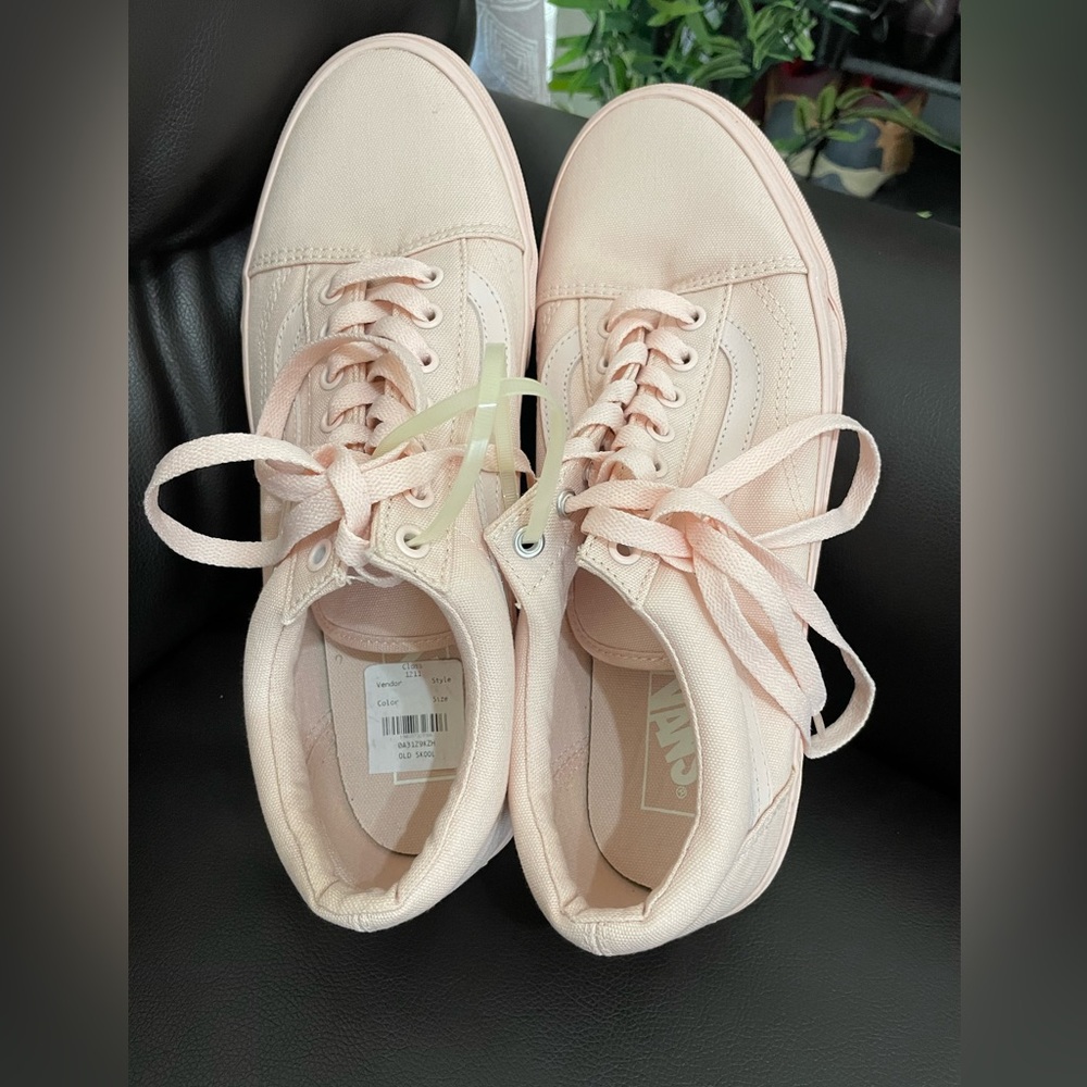 VANS men shoes size 10